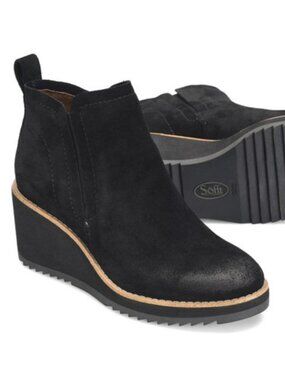 Söfft Emeree Chelsea Boots – Black Suede – Size 9.5 (BNWT)